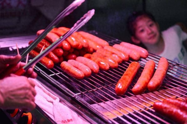 配资炒股安全平台查询 舜玉小夜市：属于学子与居民的烟火气